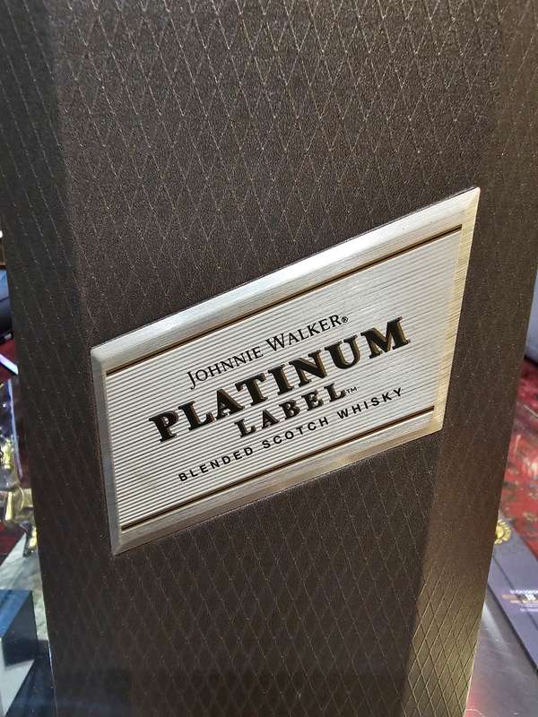 Johnnie Walker Platinum Label 18 Year Whisky