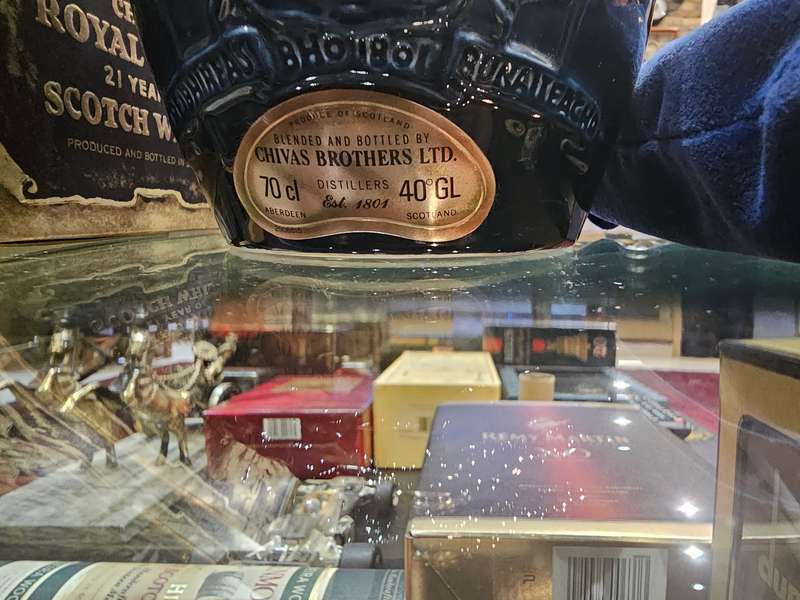 CHIVAS BROTHERS 21 YEAR OLD ROYAL SALUTE SCOTCH WHISKY - FULL AND SEALED - IN VELVET BAG WITH BOX