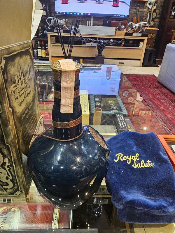 CHIVAS BROTHERS 21 YEAR OLD ROYAL SALUTE SCOTCH WHISKY - FULL AND SEALED - IN VELVET BAG WITH BOX