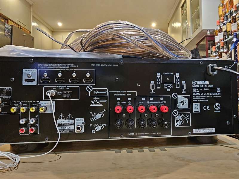 Yamaha RX-V385 Natural Sound AV Receiver