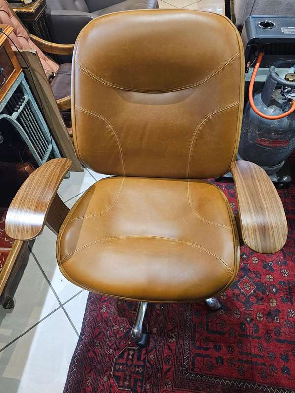 Specter Office Chair