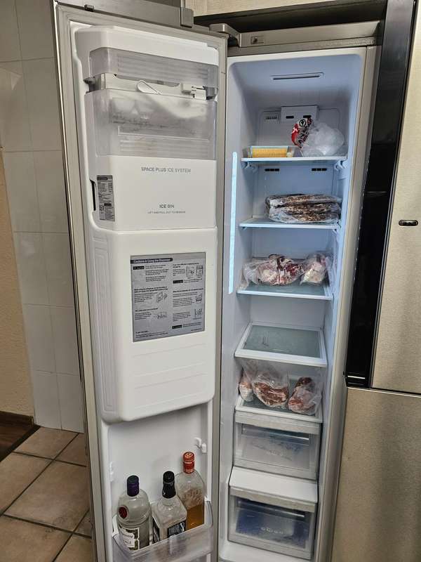 LG GC-J237SLYV Side by Side Fridge Freezer with Door-In-Doo