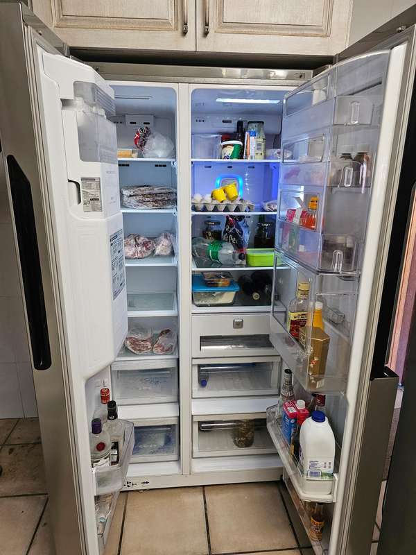 LG GC-J237SLYV Side by Side Fridge Freezer with Door-In-Doo