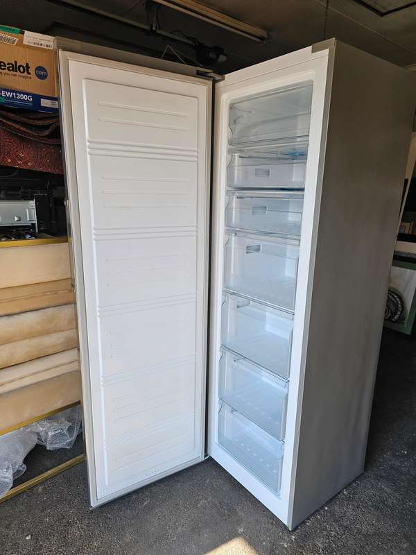 AEG Agb53011Nx Upright Freezer