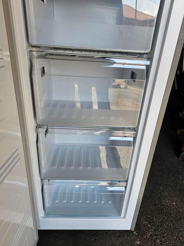AEG Agb53011Nx Upright Freezer