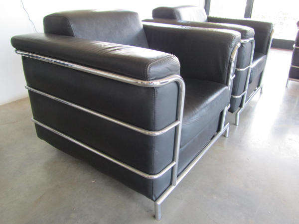 Le Corbuisier 1980's 4 Piece Leather Couch Set