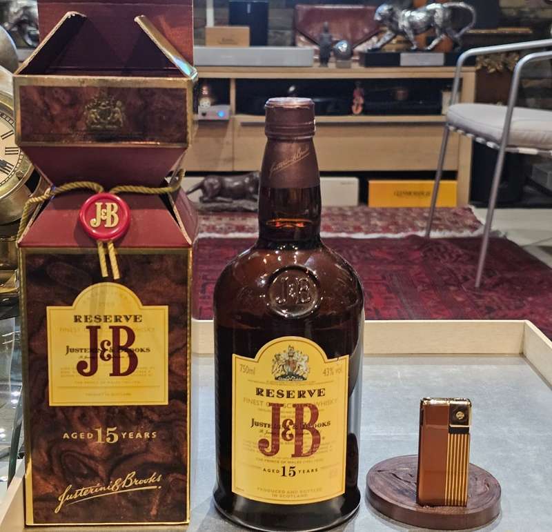 J&B 15 Years Old Reserve Whisky