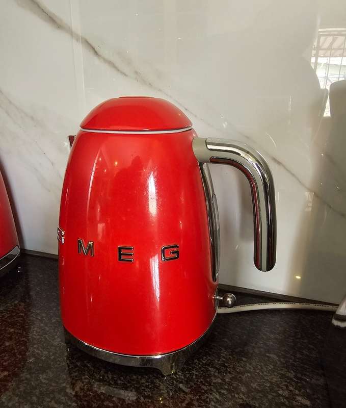 Smeg 1.7 Litres Retro Kettle