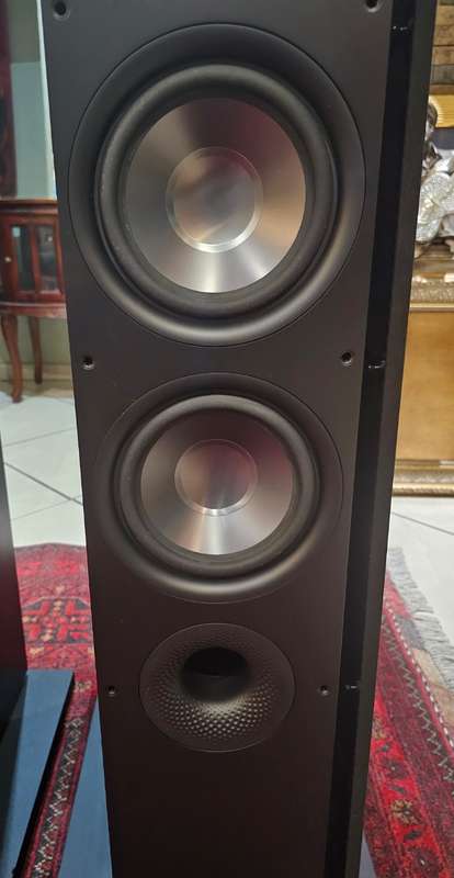 Bowers and Wilkins 683 S2 Floorstanding Speakers