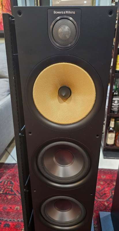 Bowers and Wilkins 683 S2 Floorstanding Speakers
