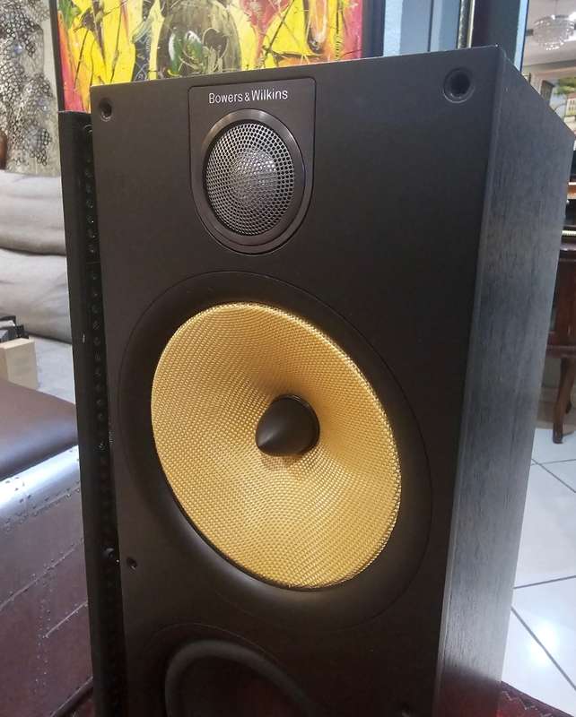 Bowers and Wilkins 683 S2 Floorstanding Speakers