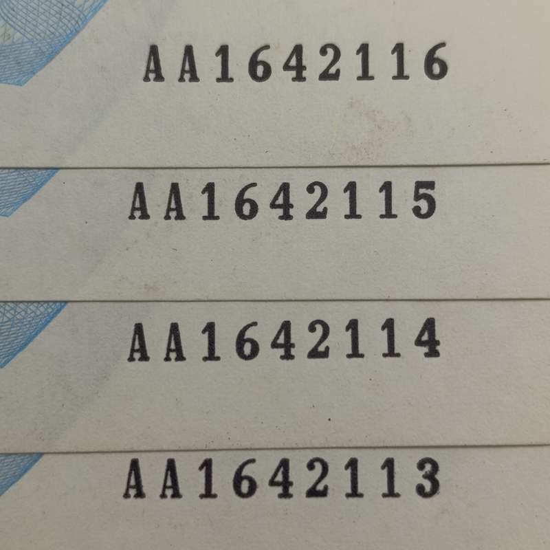 Zimbabwe - Lot of 4 bearer cheques with consecutive numbers - One dollar issued 2006
