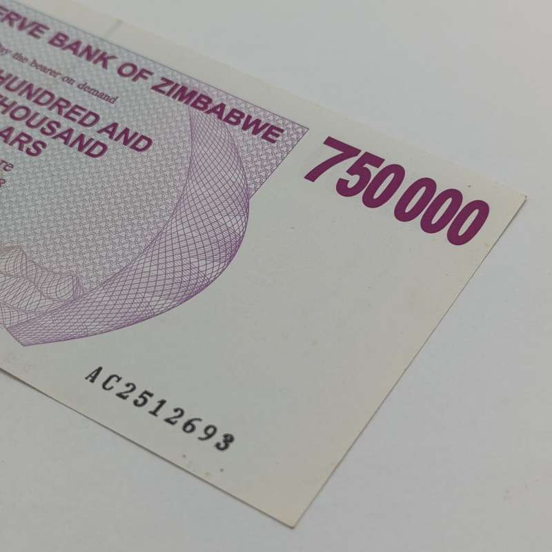 Zimbabwe 2007 issue bearer cheques 750 000 dollars - Double thick printing of serial numbers