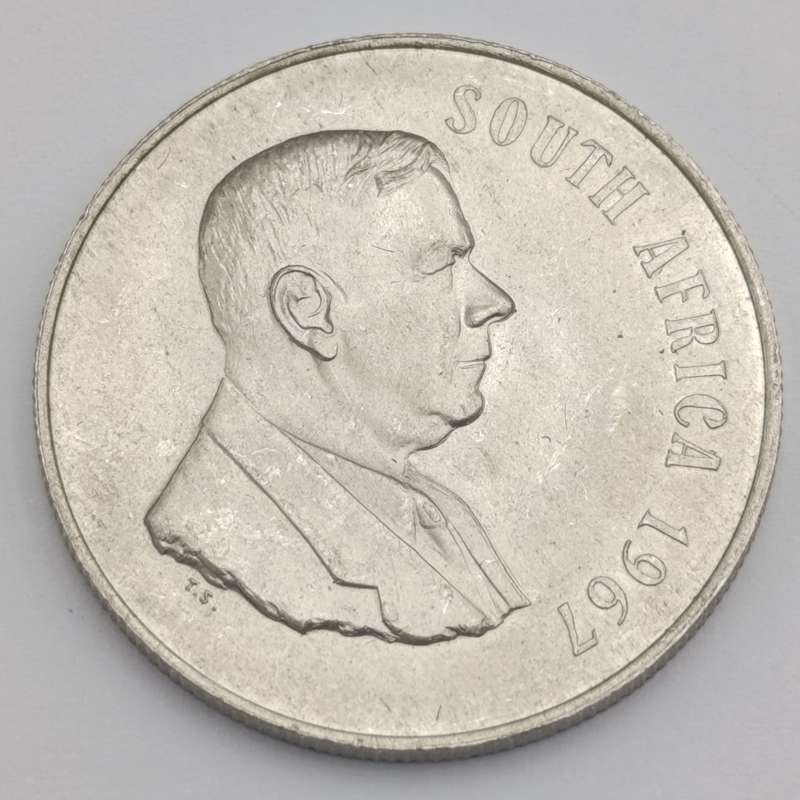 1967 South Africa R1 silver with Bubble on horn (constant variety)