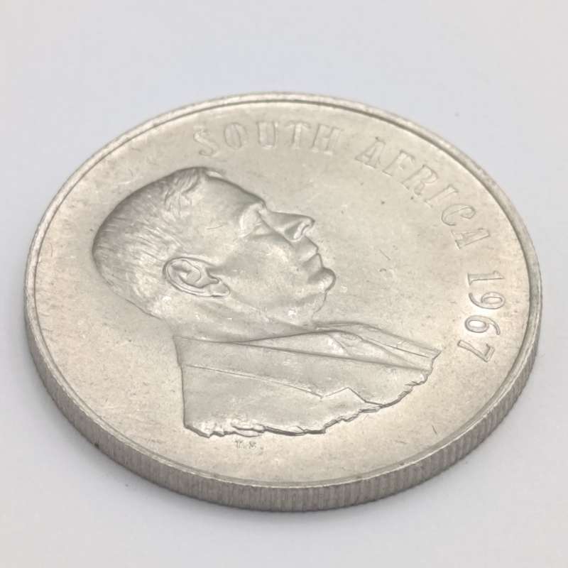 1967 South Africa R1 silver with Bubble on horn (constant variety)