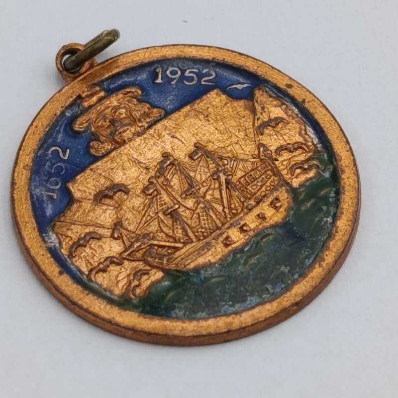 Unusual 1952 Van Riebeeck festival medallion
