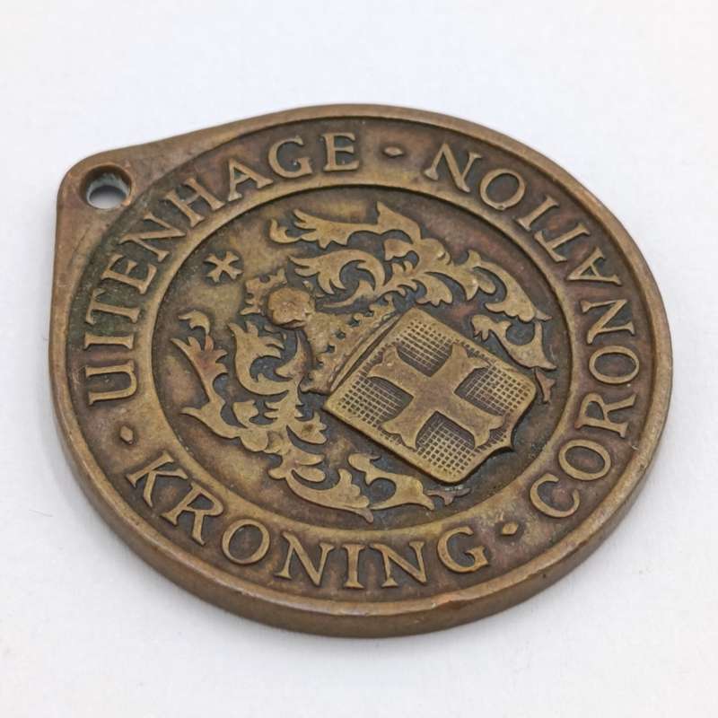 Uitenhage - Coronation of Queen Elizabeth 2 medallion