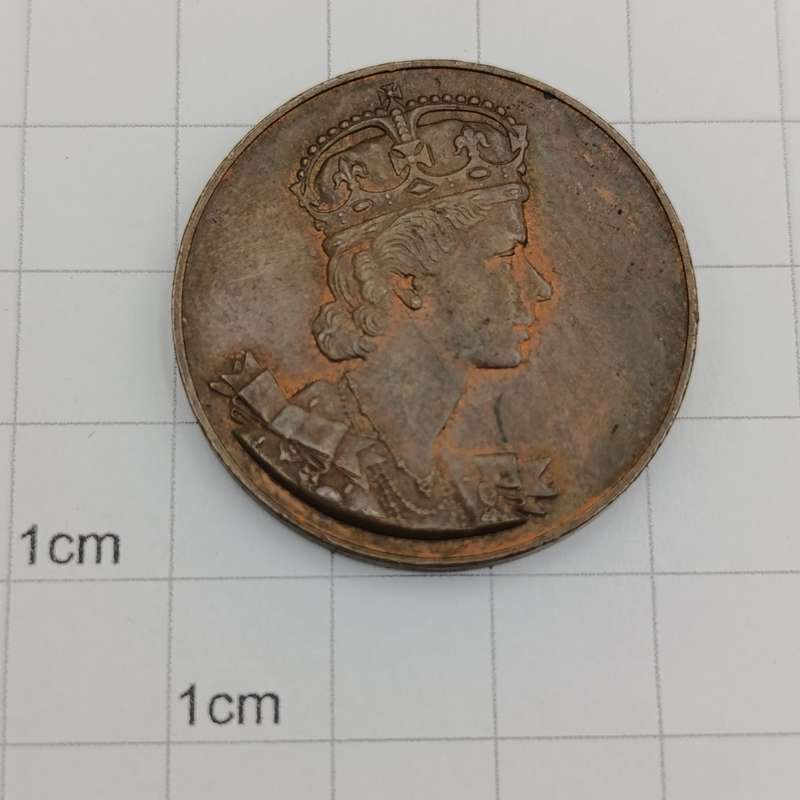 Canadian Elizabeth 2 coronation medal - Excellent condition