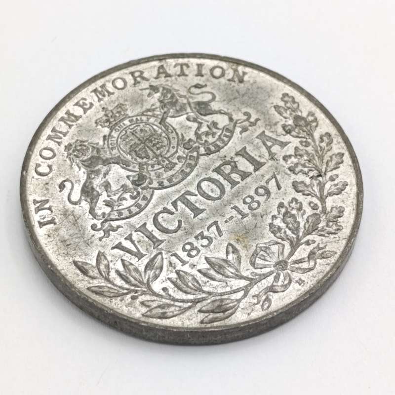 1897 Queen Victoria 60 years reign medallion - Excellent condition
