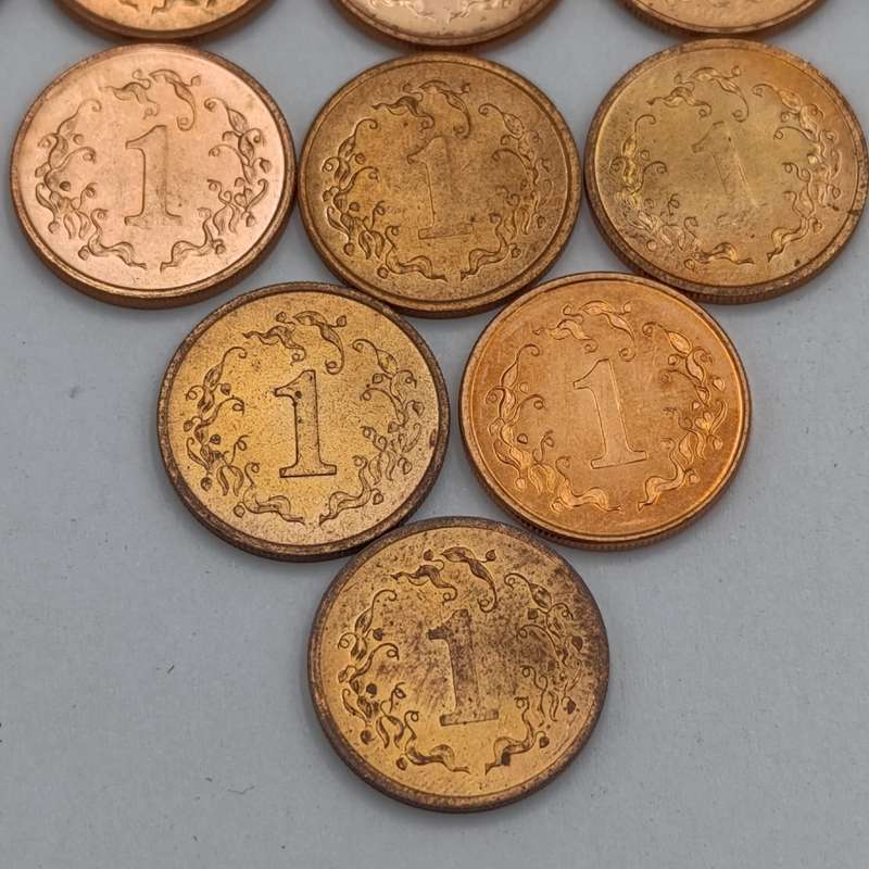 Zimbabwe Lot of 11 one cent coins - excellent