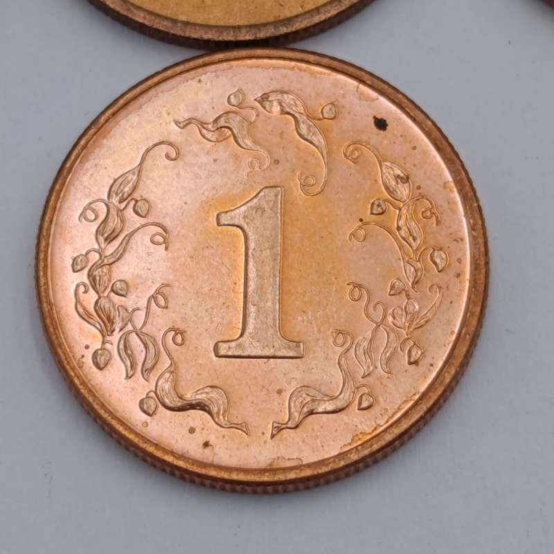 Zimbabwe Lot of 11 one cent coins - excellent