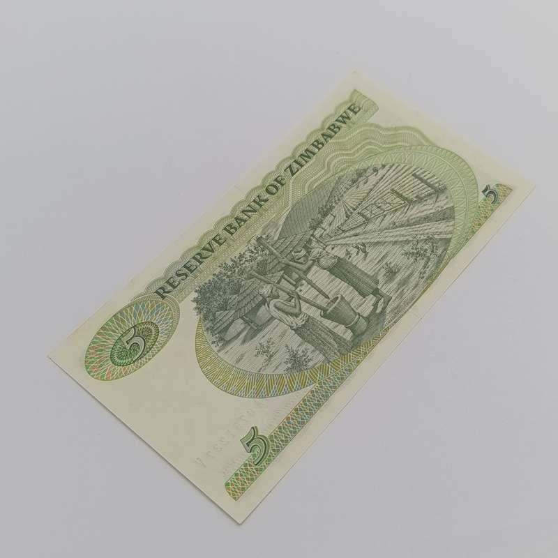 Zimbabwe $5 uncirculated banknote Pick 2d short neck Harare 1994