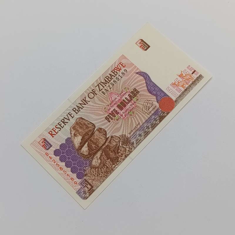 Zimbabwe $5 Harare 1997 lot of 3 banknotes with consecutive numbers - uncirculated