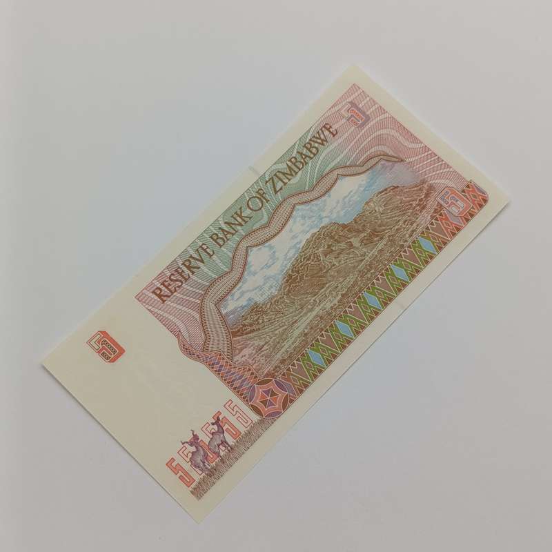 Zimbabwe $5 Harare 1997 lot of 3 banknotes with consecutive numbers - uncirculated