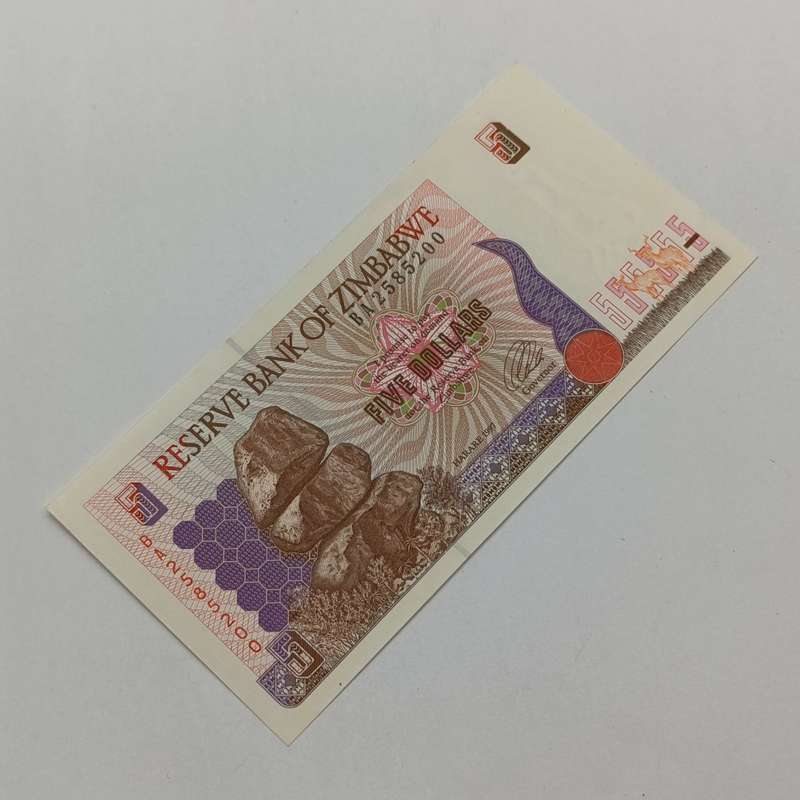 Zimbabwe $5 Harare 1997 lot of 3 banknotes with consecutive numbers - uncirculated