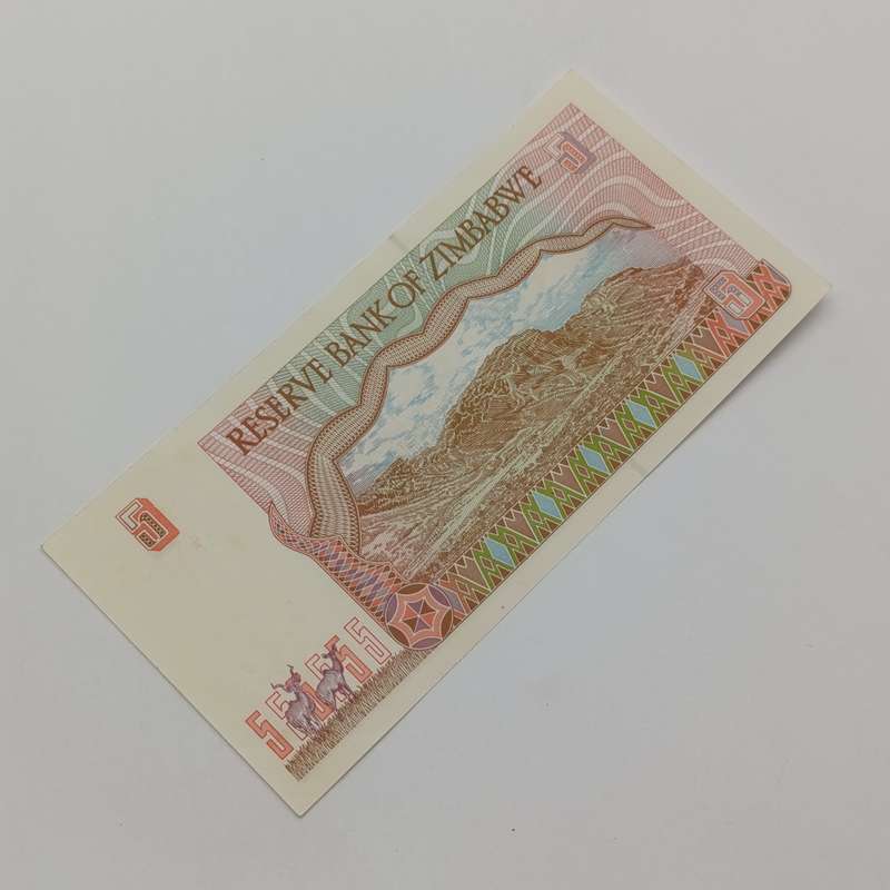 Zimbabwe $5 Harare 1997 lot of 3 banknotes with consecutive numbers - uncirculated