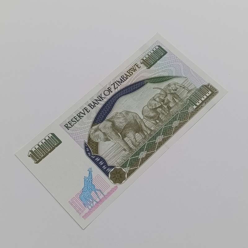 Zimbabwe $1 000 Harare 2003 uncirculated lot of 3 banknotes with consecutive numbers