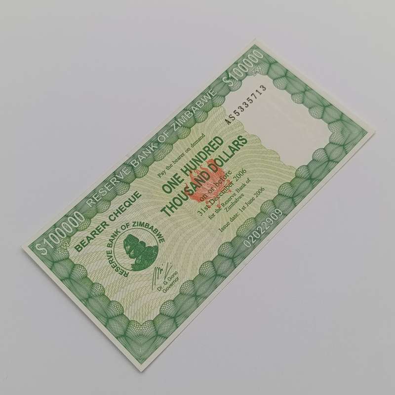 Zimbabwe $100 000 bearer cheque issued 1 June 2006 - Lot of 3 uncirculated with consecutive numbers