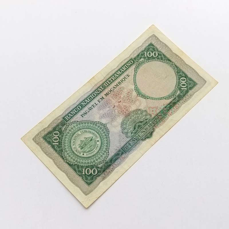 Mozambique 100 Escudos 1961 3 different variations of this banknote