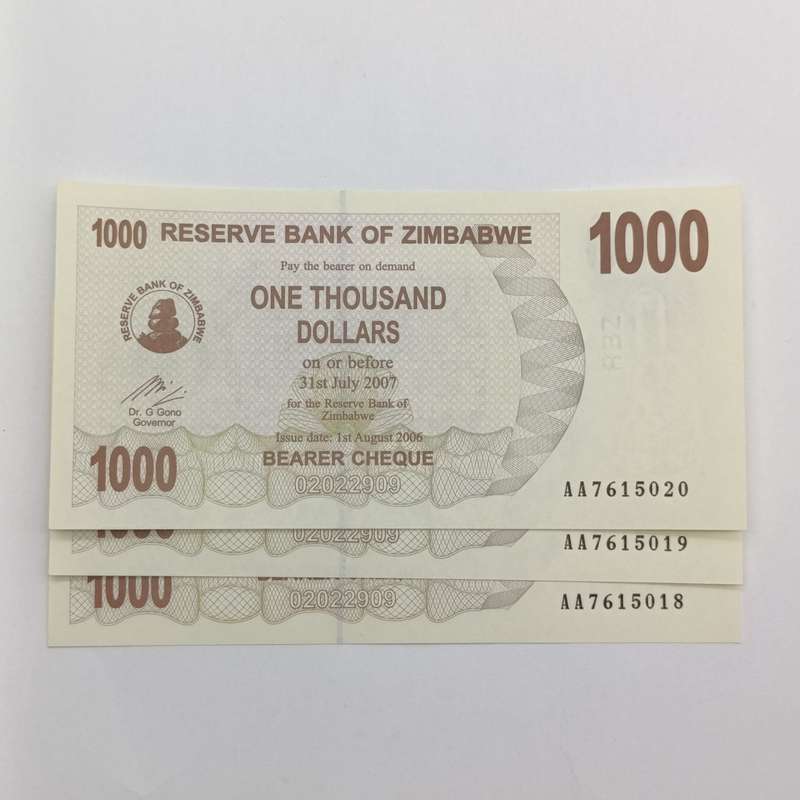 Zimbabwe $1000 bearer cheques issued 1 Aug 2006 lot of 3 uncirculated notes with consecutive numbers