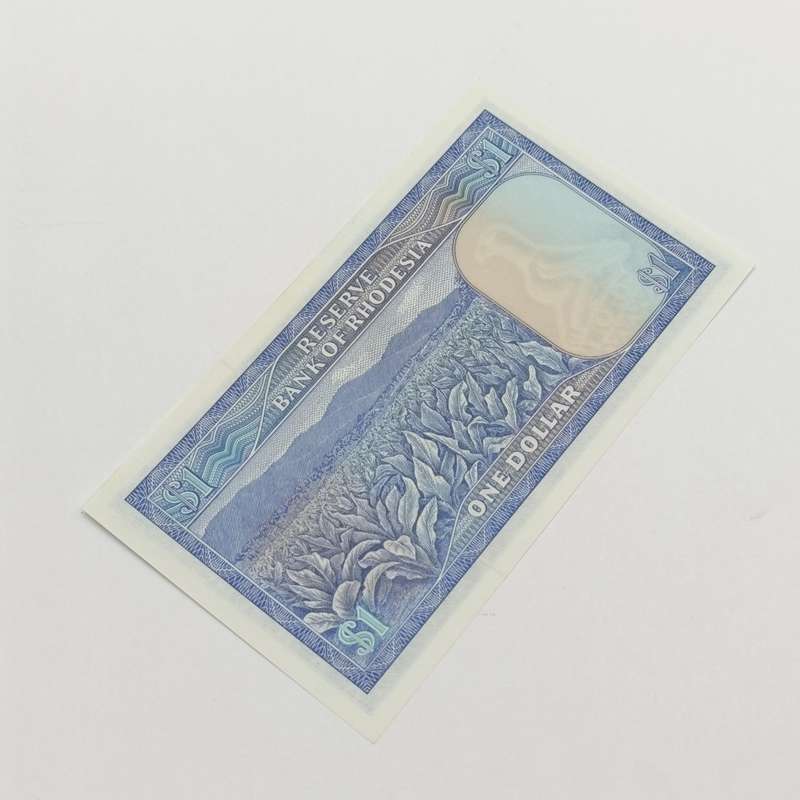 Rhodesia one dollar banknotes 2 August 1979 pair of uncirculated notes with consecutive numbers