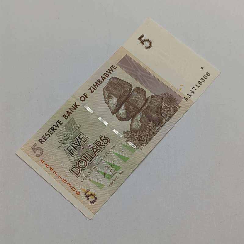 Zimbabwe lot of 4 x $5 Harare 2007 banknotes - all uncirculated AA numbers