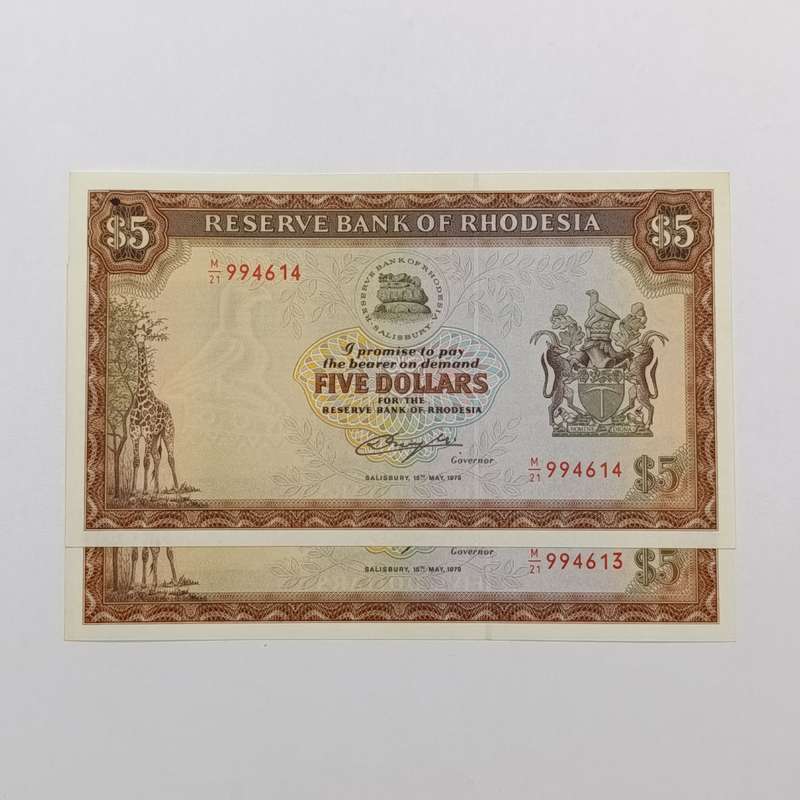 Rhodesia Five dollars banknotes 15 May 1979 pair of uncirculated notes with consecutive numbers