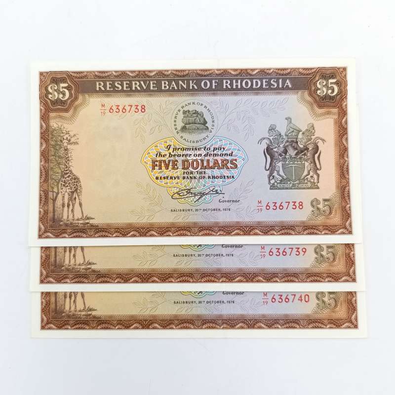 Rhodesia Five dollars banknotes 20 October 1978 lot of 3 uncirculated notes with consecutive numbers