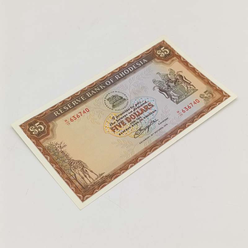 Rhodesia Five dollars banknotes 20 October 1978 lot of 3 uncirculated notes with consecutive numbers