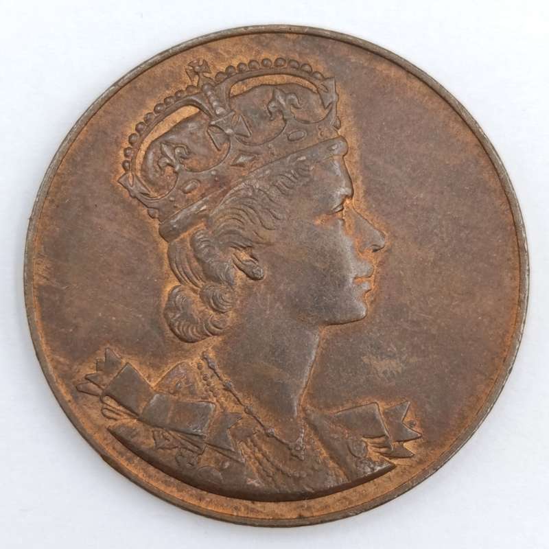 Canadian 1953 coronation of Elizabeth 2 medallion