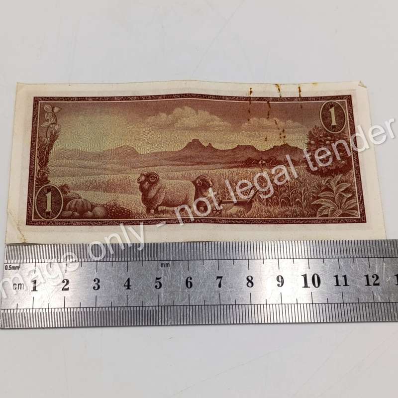 Lot of 6 Rissik R1 banknotes 1966 second issue - consecutive numbers - corner folding