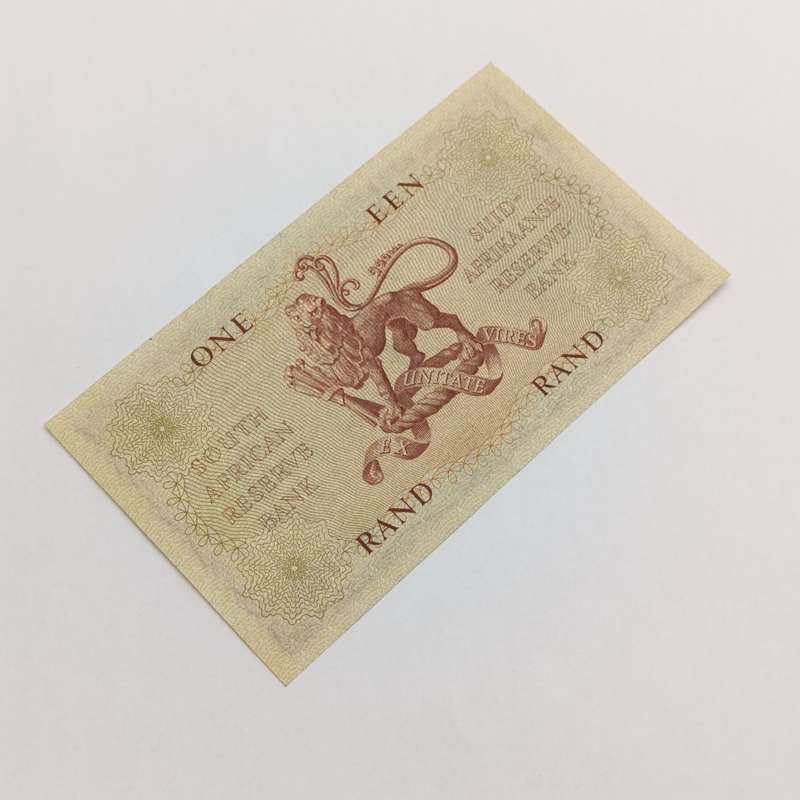 Rissik R1 banknote uncirculated with single middle fold