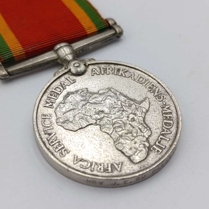 WW1 / WW2 Mentioned in despatches medal group issued to staff sergeant J.E du Plessis