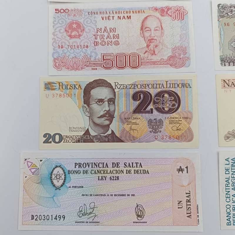 Lot of 10 Vintage UNC/AU world banknotes