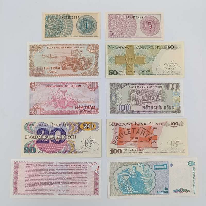 Lot of 10 Vintage UNC/AU world banknotes