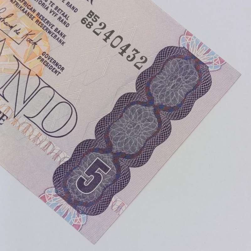 Gerhard de Kock Pair of uncirculated R5 notes with consecutive numbers