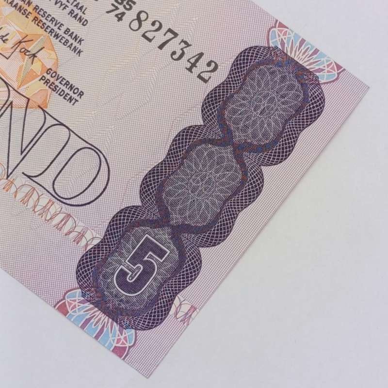 Pair of uncirculated R5 banknotes Gerhard de Kock and CL Stals
