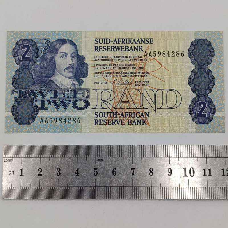 South Africa Cl Stals Lot of 4 uncirculated R2 banknotes AA series consecutive numbers
