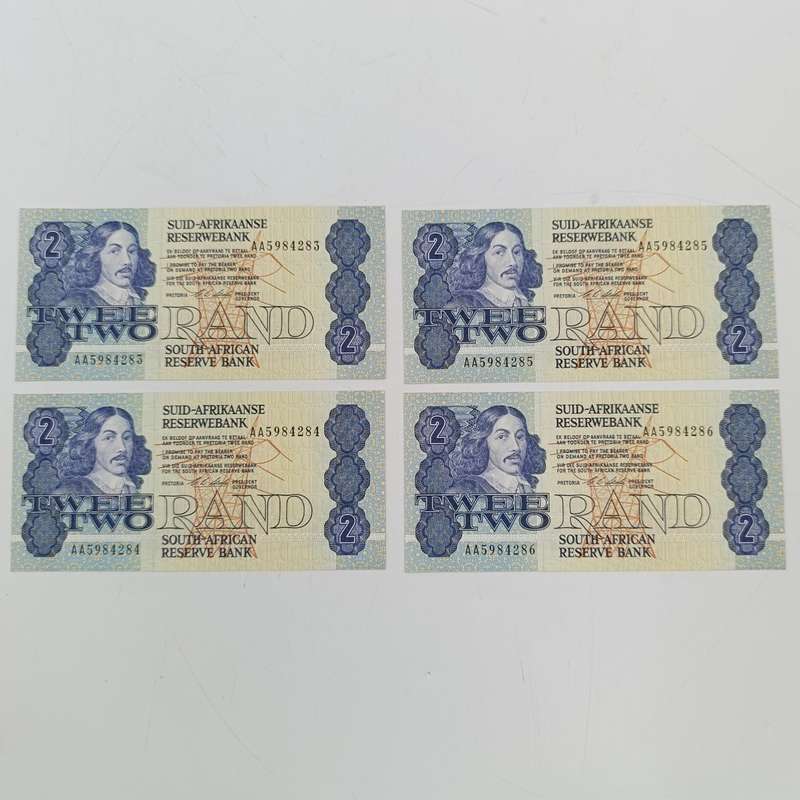 South Africa Cl Stals Lot of 4 uncirculated R2 banknotes AA series consecutive numbers