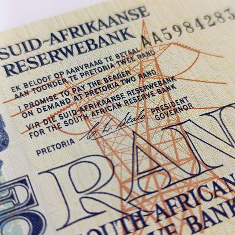 South Africa Cl Stals Lot of 4 uncirculated R2 banknotes AA series consecutive numbers